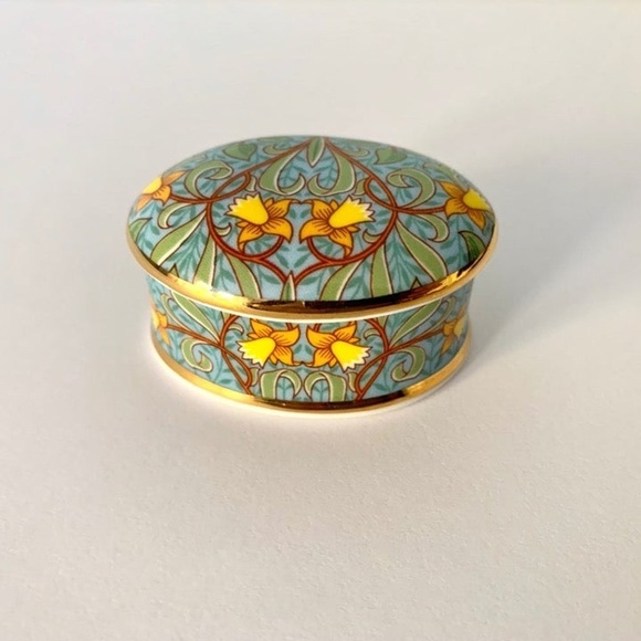 Museum Collection Daffodil Small Oval Trinket Box - Picture 7 of 12